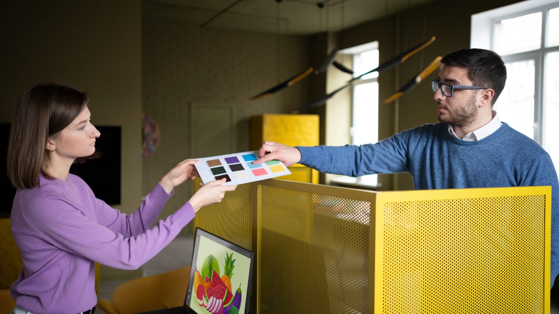 Différence entre impression numérique et offset : laquelle choisir pour vos projets?